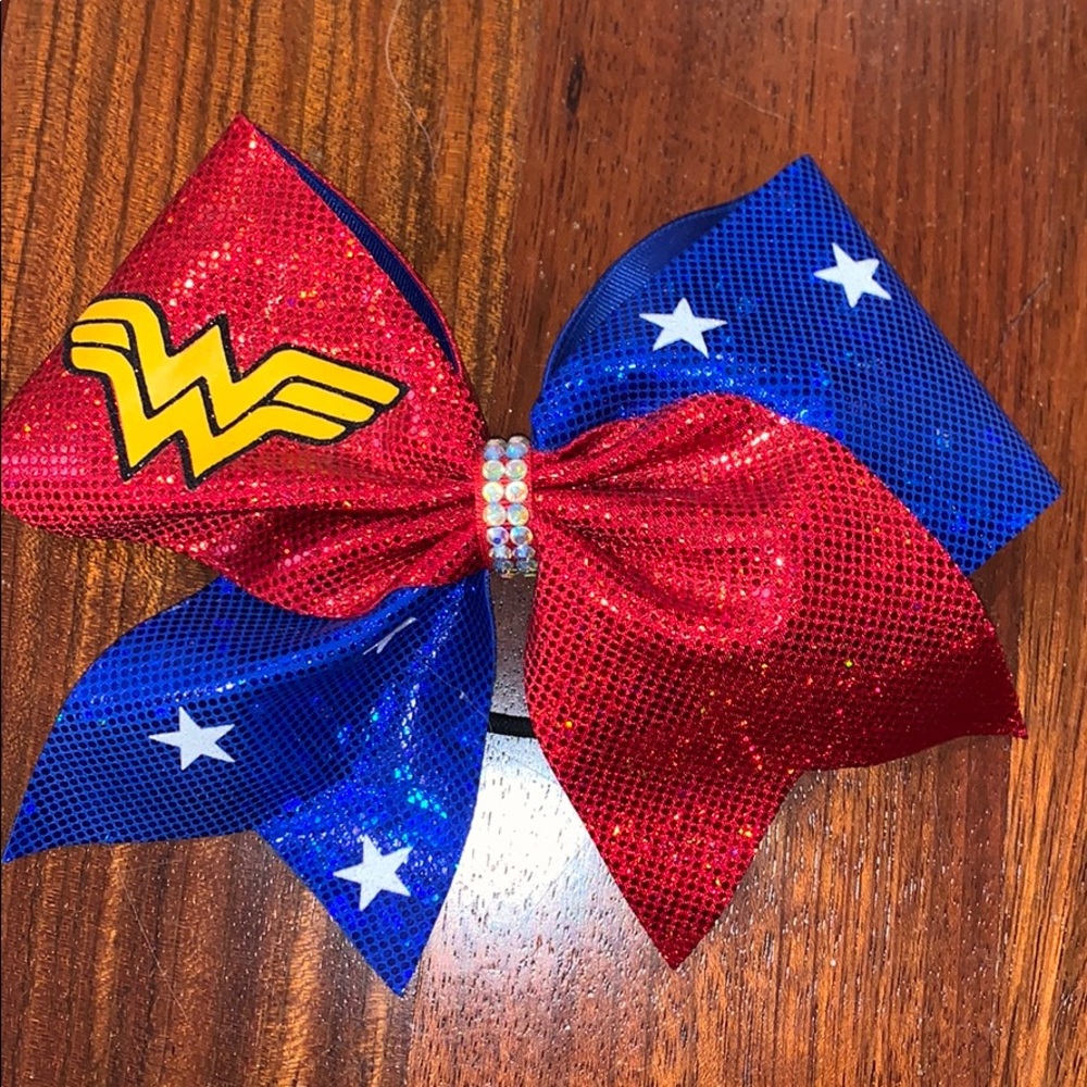 Wonder Woman bow